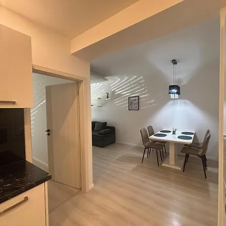 Zelene Atrium Premium 트르나바