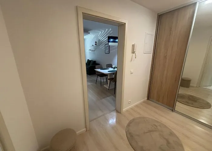 شقة Zelene Atrium Premium ترنافا